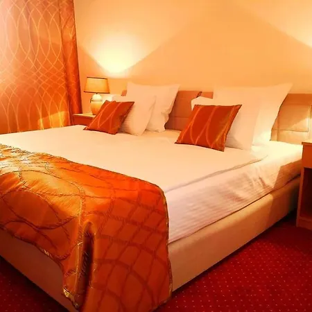 Hotel N 3*