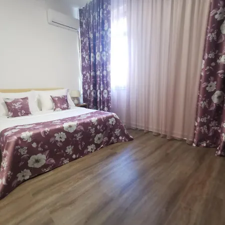 Hotel N