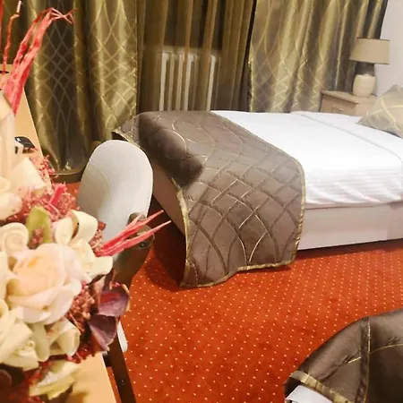 Hotel N 3*
