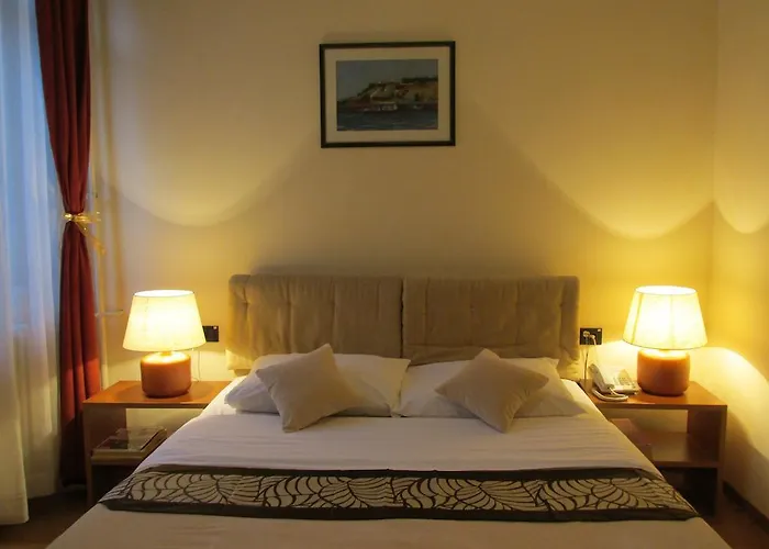 Ξενοδοχείο N